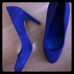 Royal blue suede pumps